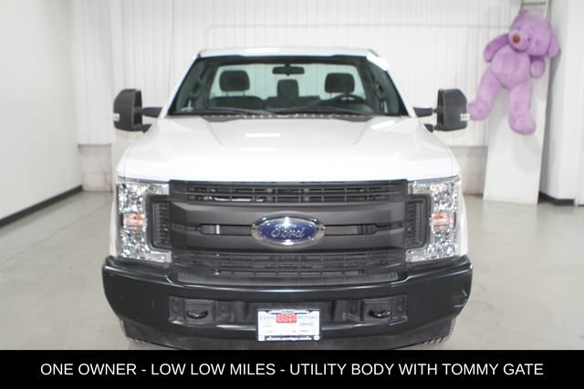 Used 2017 Ford F250 XL w/ Power Equipment Group RWD image 2