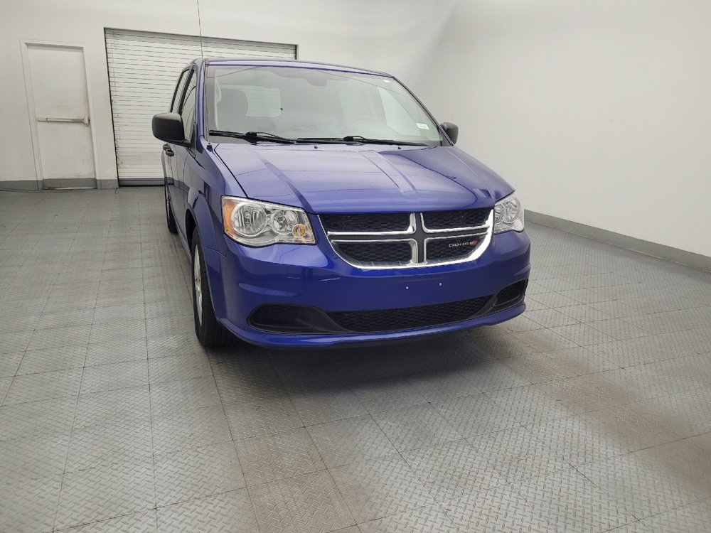 Used 2019 Dodge Grand Caravan SE FWD image 14