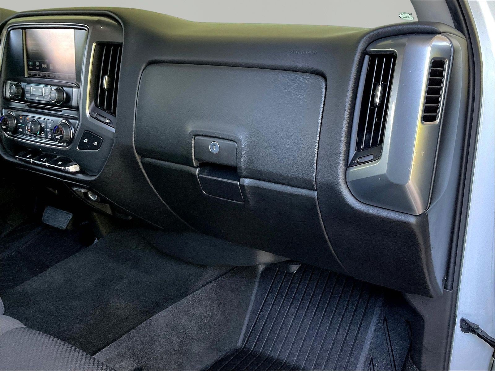 Used 2017 Chevrolet Silverado 1500 LT w/ All Star Edition AWD/4WD image 27