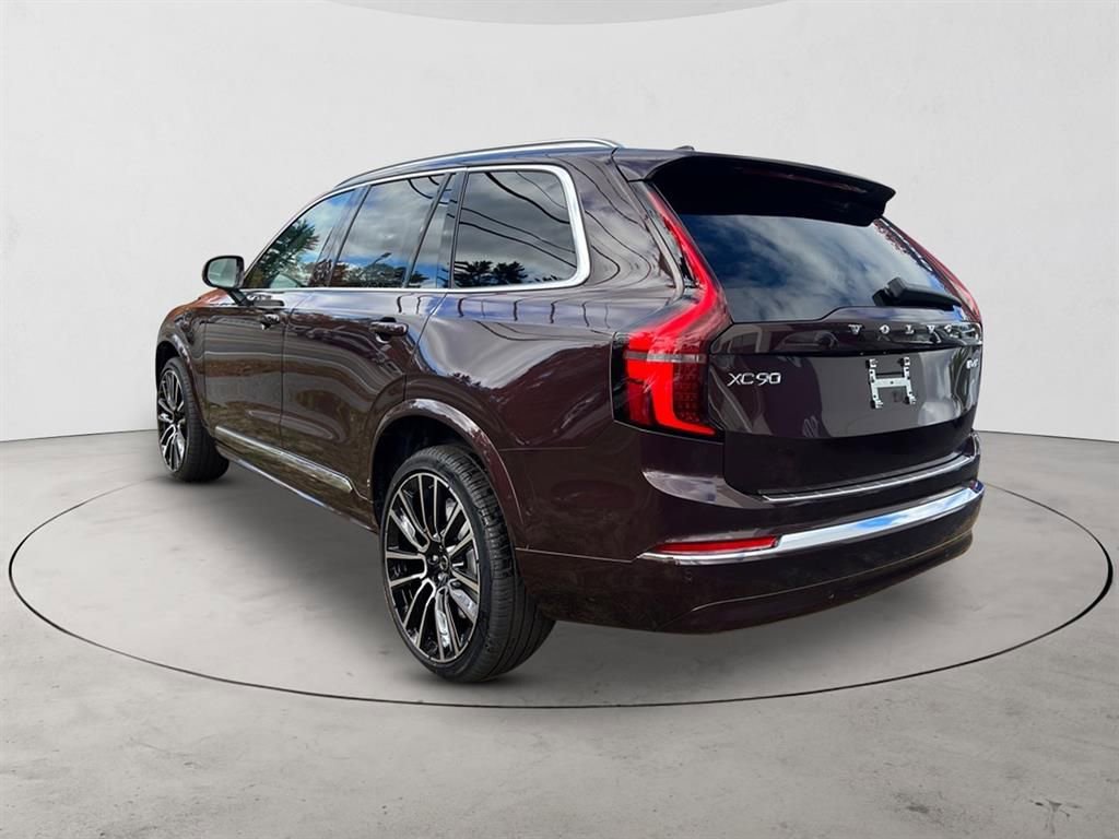 New 2026 Volvo XC90 B5 Plus w/ Protection Package Premier AWD/4WD image 3