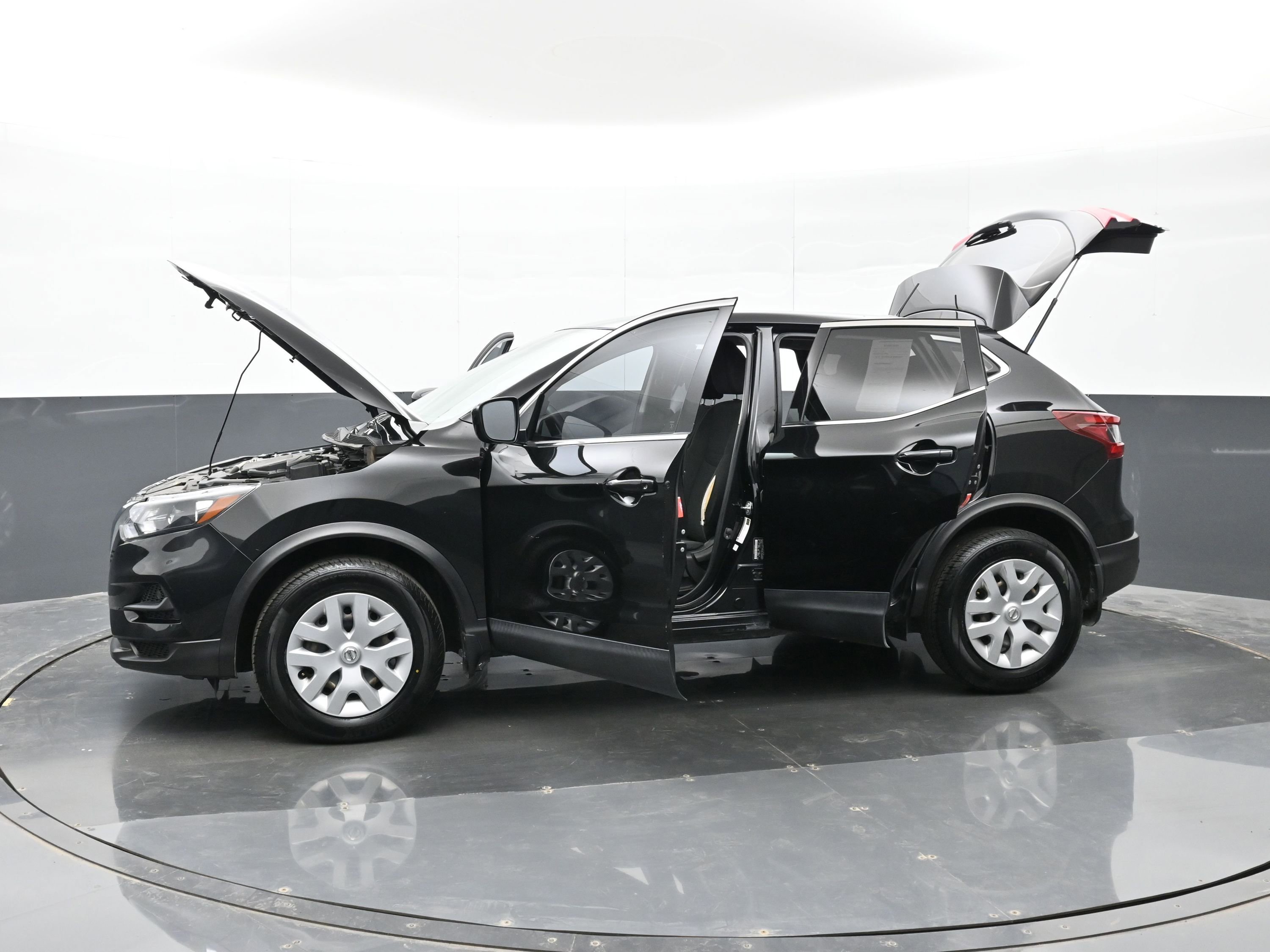 Used 2020 Nissan Rogue Sport S image 48
