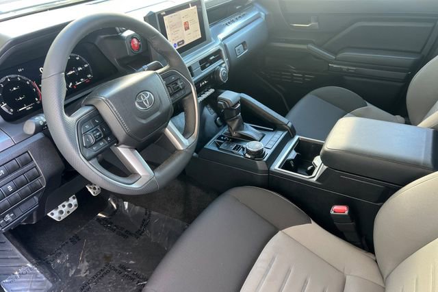 Used 2025 Toyota Tacoma TRD Sport AWD/4WD image 10
