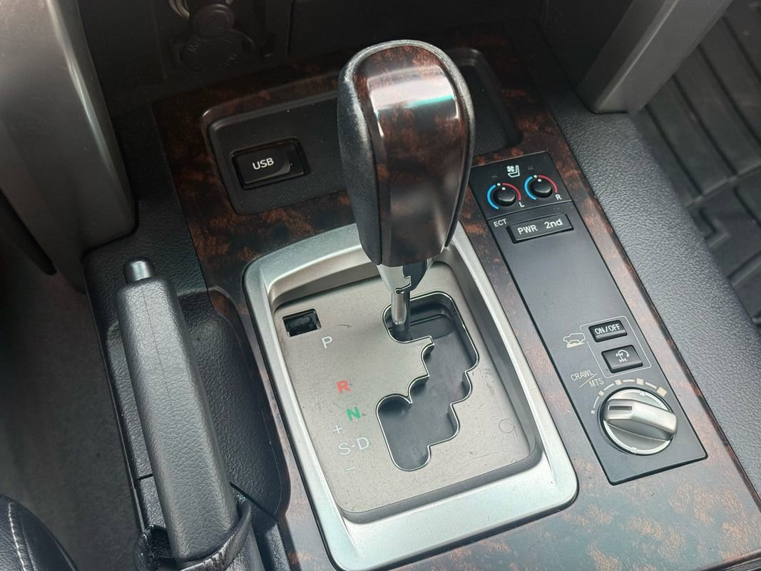 Used 2015 Toyota Land Cruiser AWD/4WD image 13