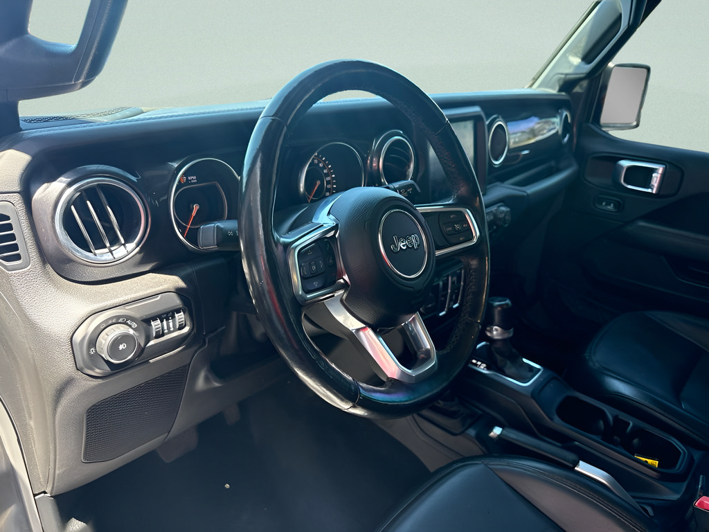Used 2020 Jeep Wrangler Unlimited Sahara AWD/4WD image 12