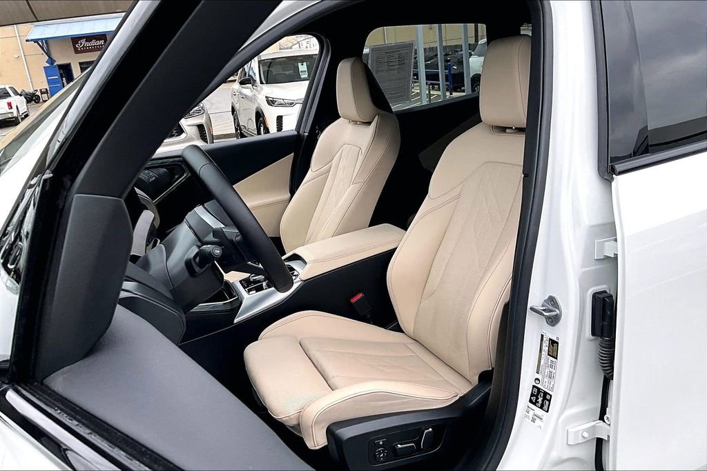 Used 2025 BMW X3 xDrive30i w/ M Sport Package image 35