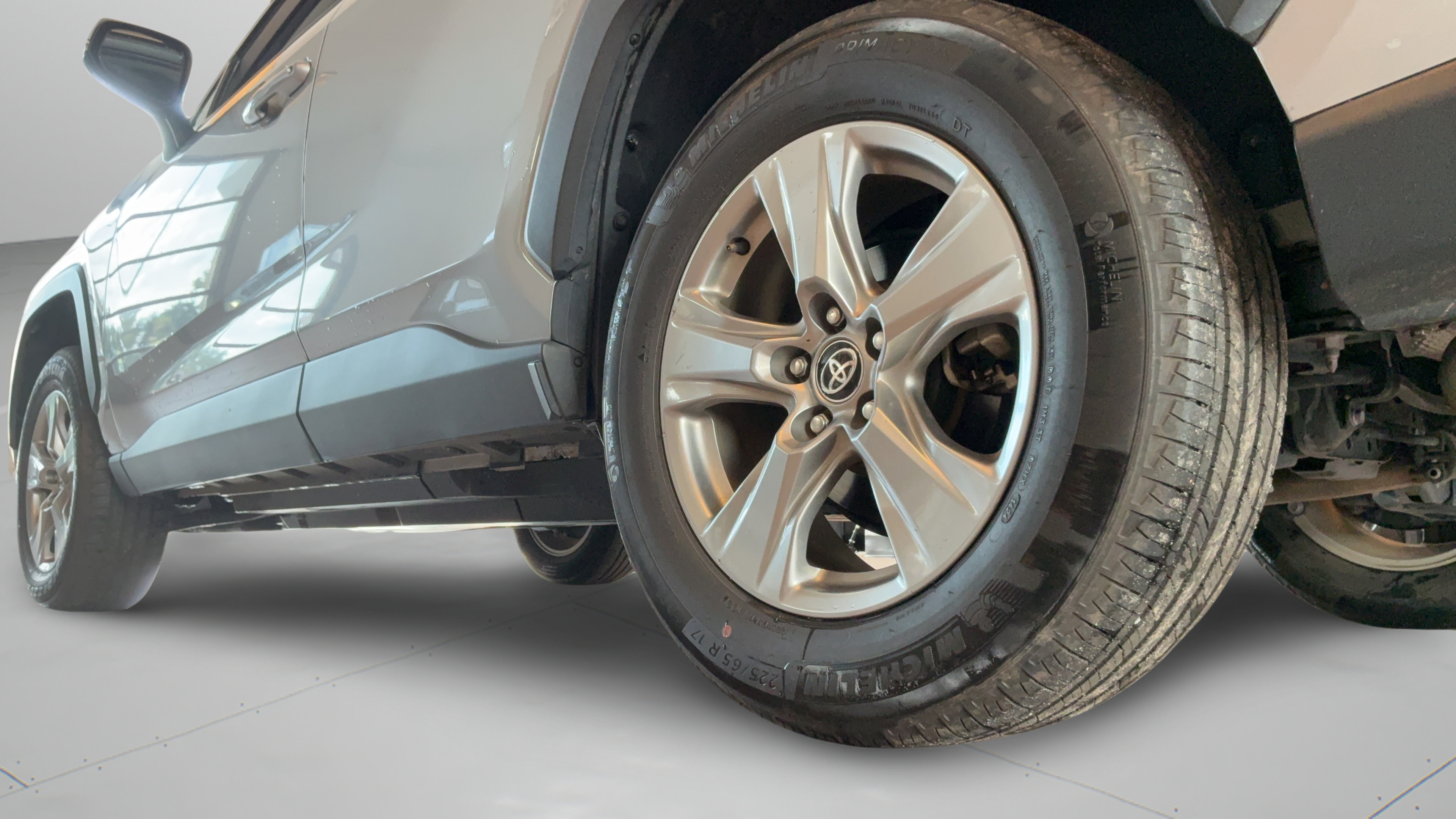 Certified 2024 Toyota RAV4 XLE FWD image 43