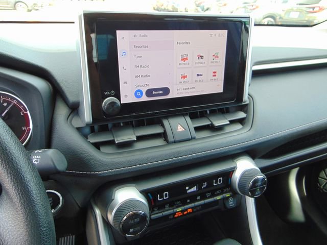 Used 2025 Toyota RAV4 XLE image 12