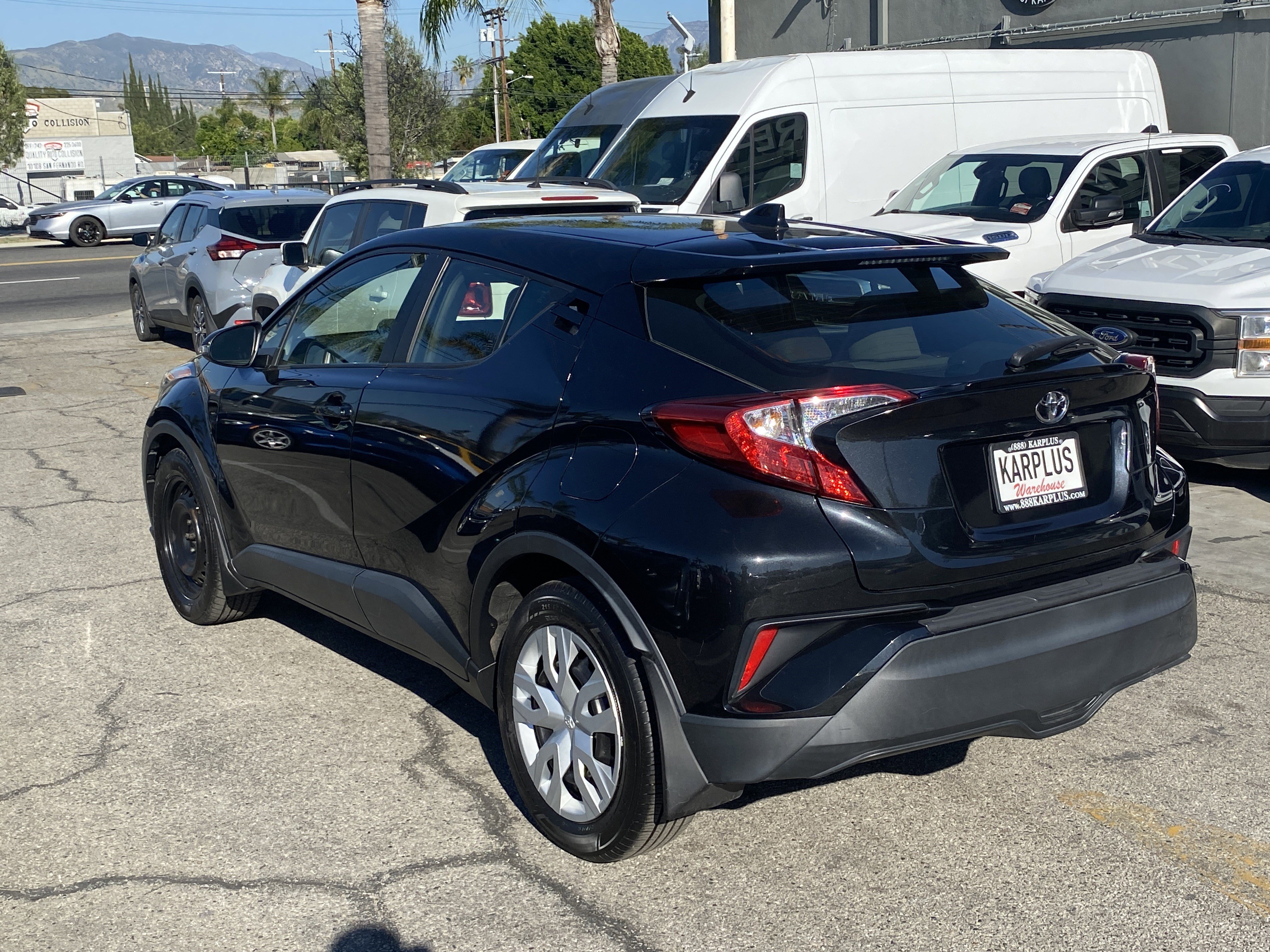 Used 2021 Toyota C-HR LE FWD image 9