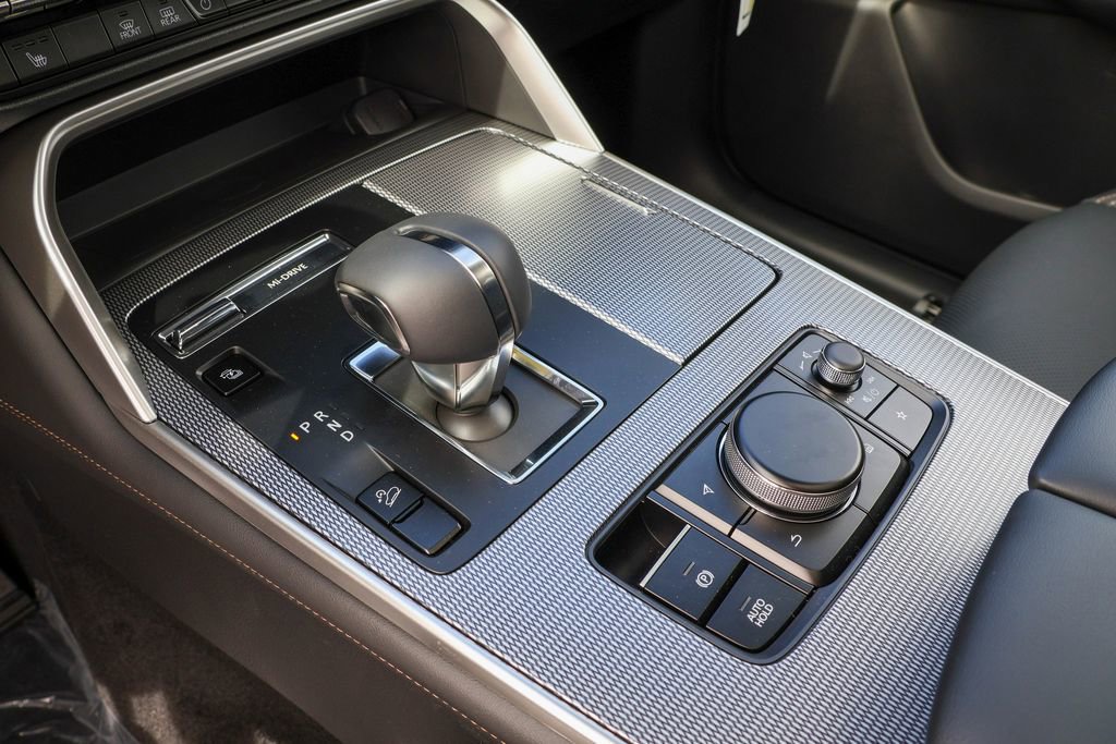 New 2025 MAZDA CX-70 Plug-In Hybrid w/ Premium Pkg image 34