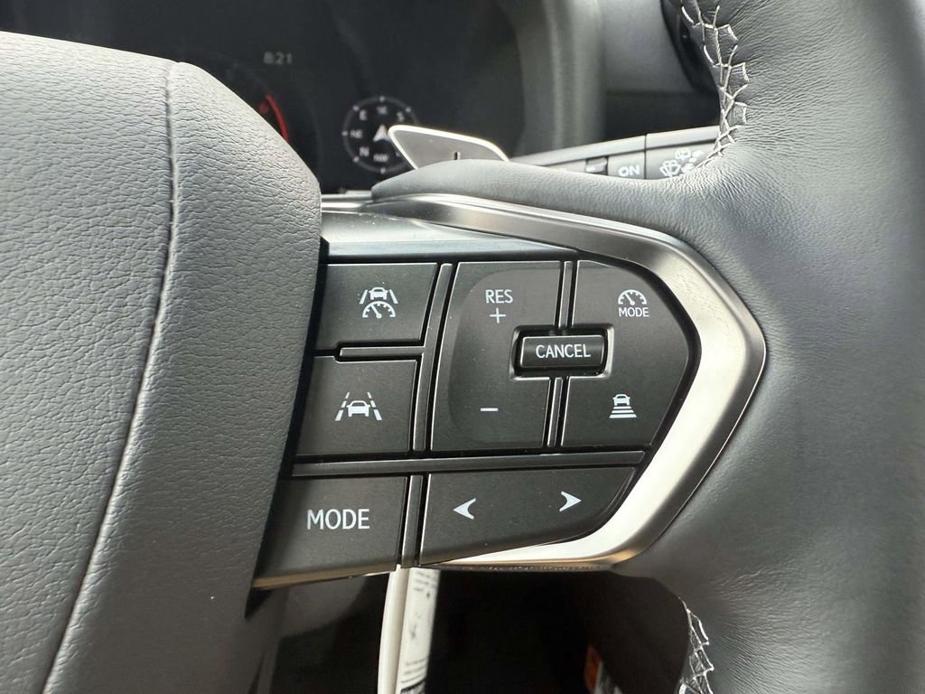 Used 2026 Lexus LX 600 4WD w/ Accessory Package (2T) image 21