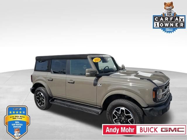 Used 2025 Ford Bronco Outer Banks AWD/4WD image 1