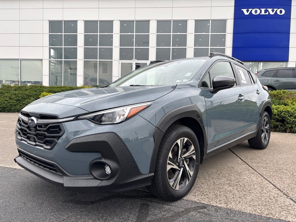 Used 2024 Subaru Crosstrek 2.0i Premium AWD/4WD image 2