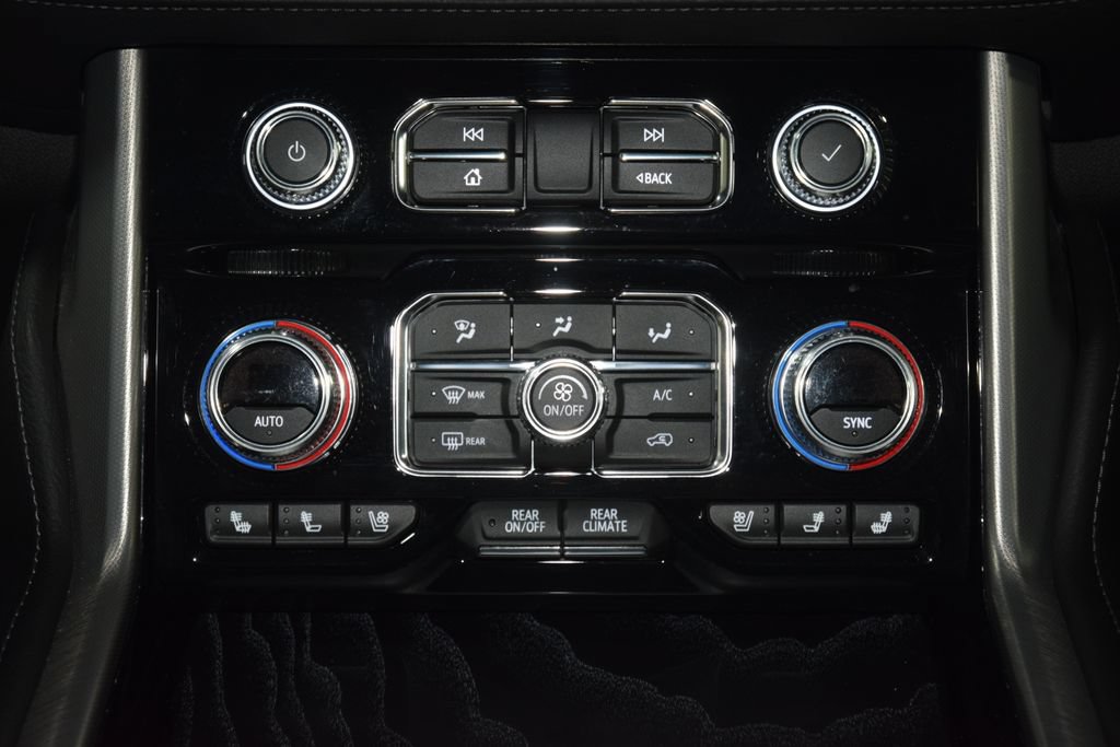 Used 2024 GMC Yukon XL Denali AWD/4WD image 35