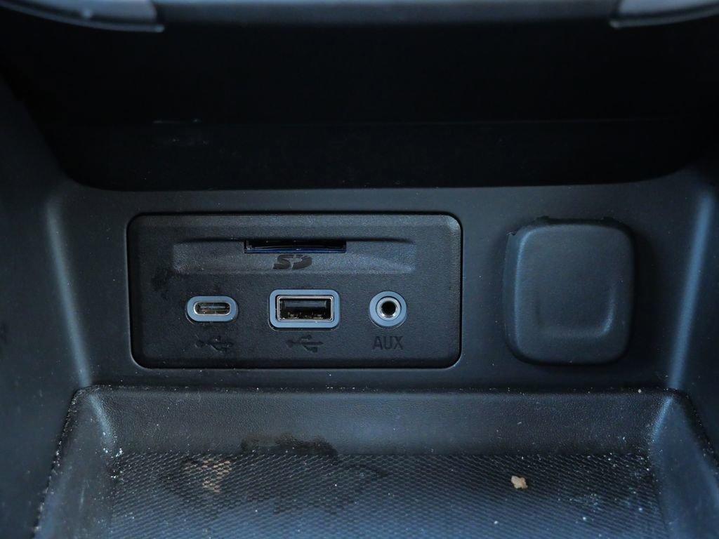 Used 2023 GMC Terrain AT4 w/ LPO, Floor Liner Package AWD/4WD image 27