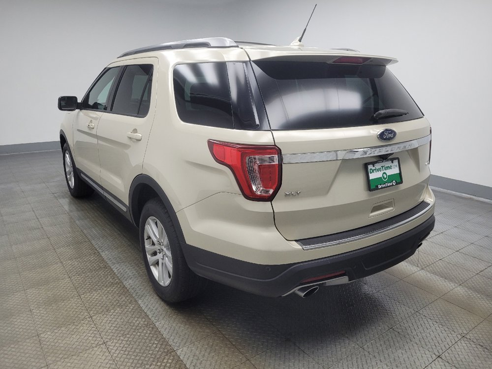 Used 2018 Ford Explorer XLT w/ Equipment Group 202A AWD/4WD image 5