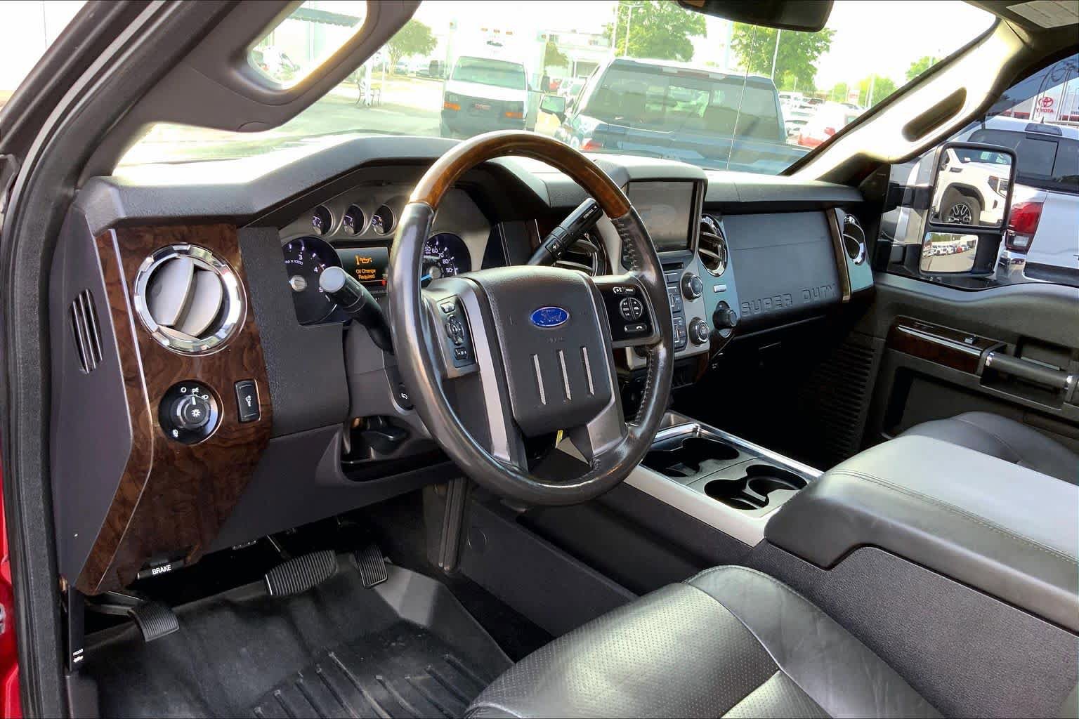 Used 2015 Ford F250 Platinum w/ FX4 Off-Road Package AWD/4WD image 16