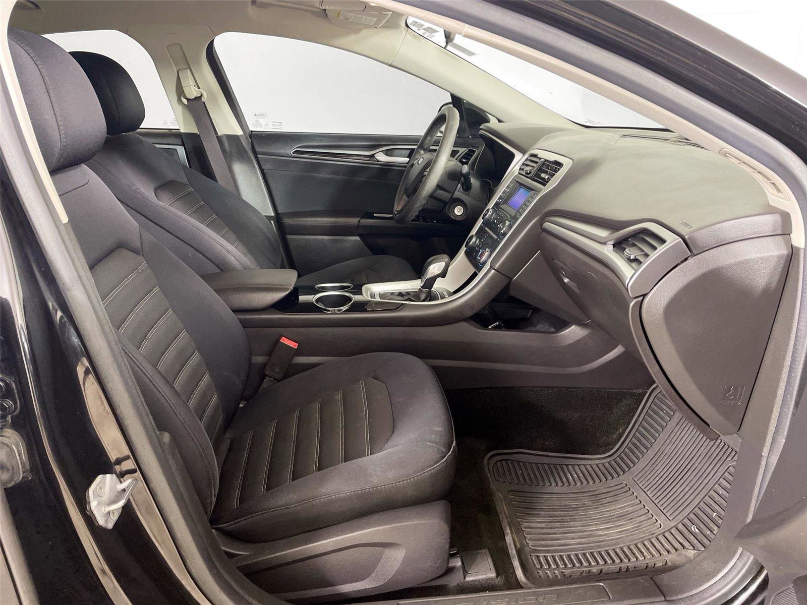 Used 2013 Ford Fusion SE FWD image 24