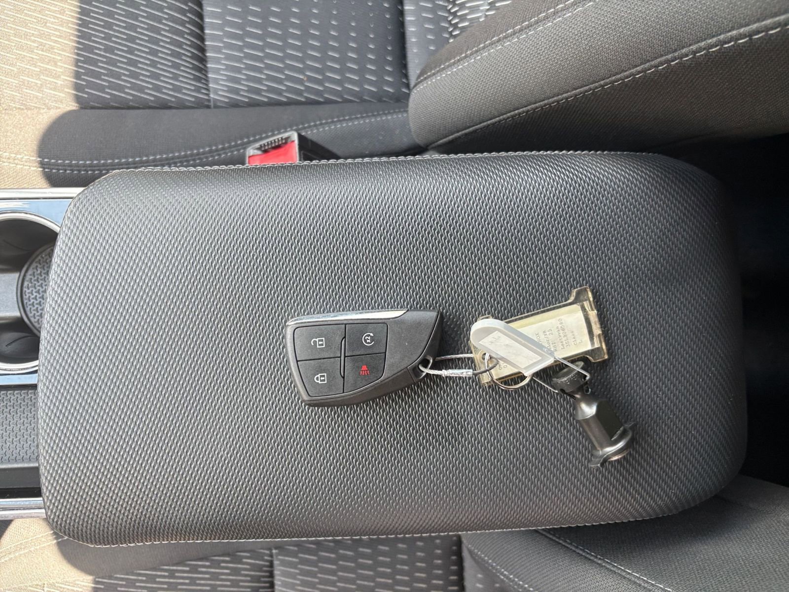 Used 2025 Chevrolet Equinox LT FWD image 22