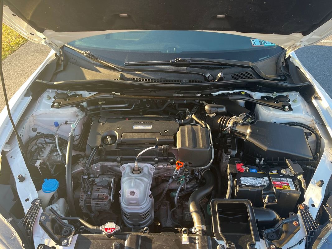 Used 2016 Honda Accord EX image 10