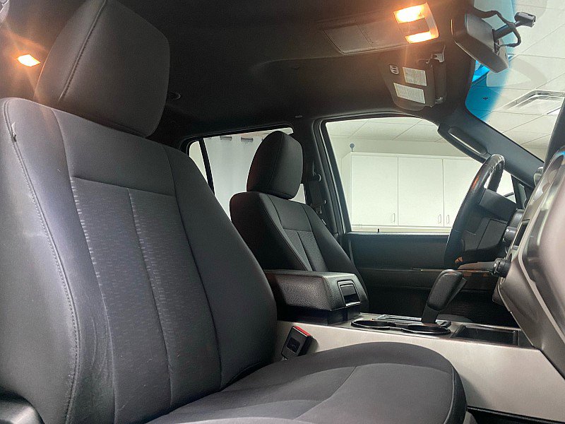 Used 2017 Ford Expedition XLT image 12
