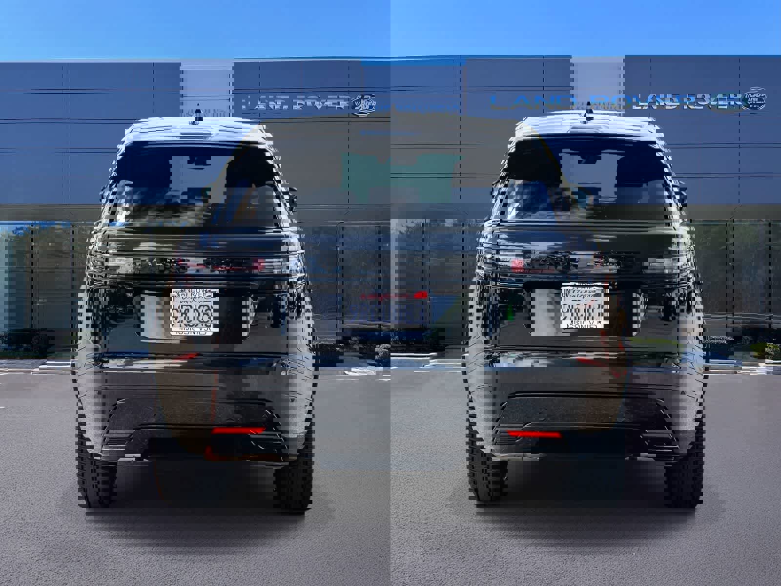 Used 2025 Land Rover Range Rover Velar Dynamic SE image 5