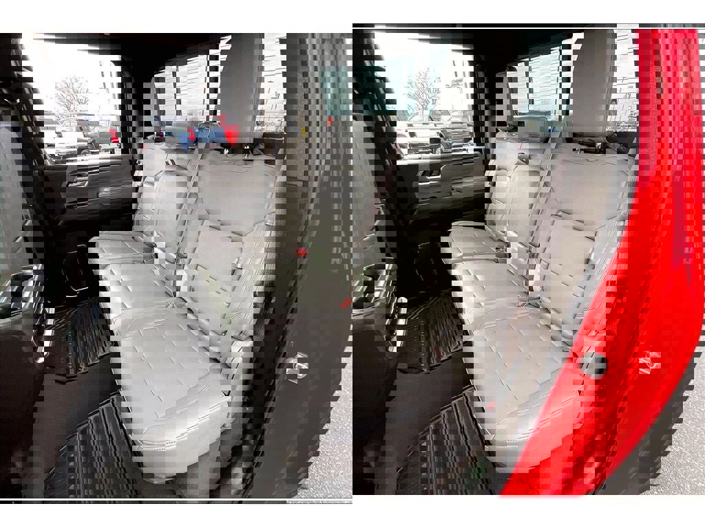 Used 2024 Chevrolet Silverado 3500 LTZ w/ LTZ Premium Package image 27