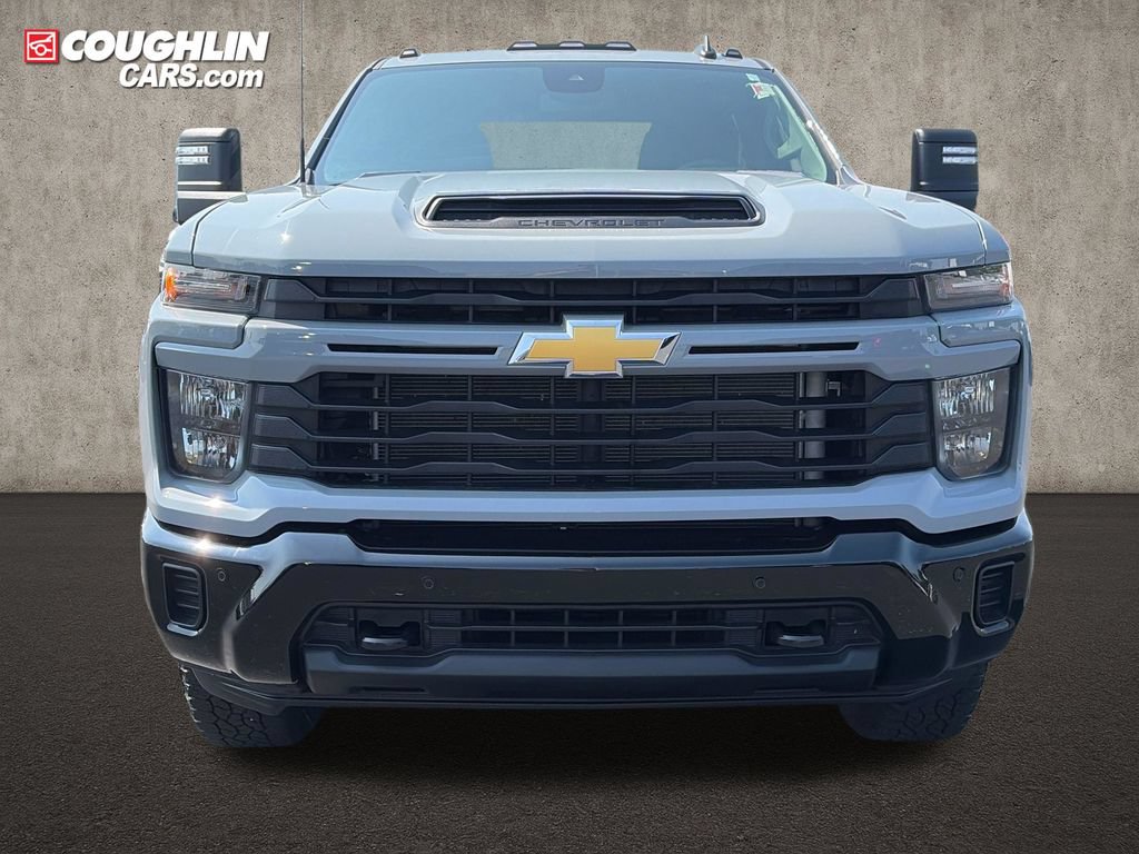 Used 2025 Chevrolet Silverado 2500 Custom w/ Custom Value Package AWD/4WD image 2