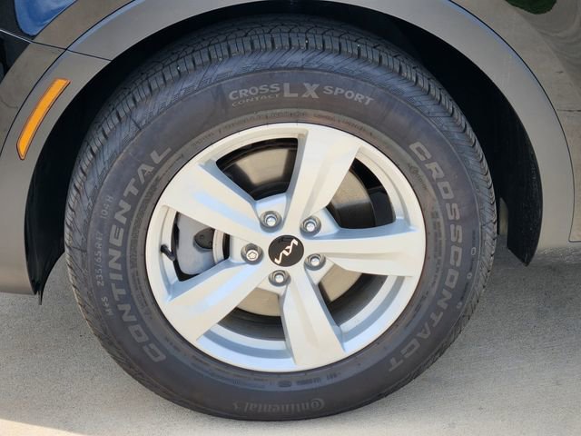 Certified 2026 Kia Sorento LX FWD image 12