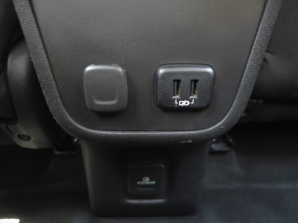 Used 2018 Chevrolet Equinox LT w/ Sun & Infotainment Package image 19