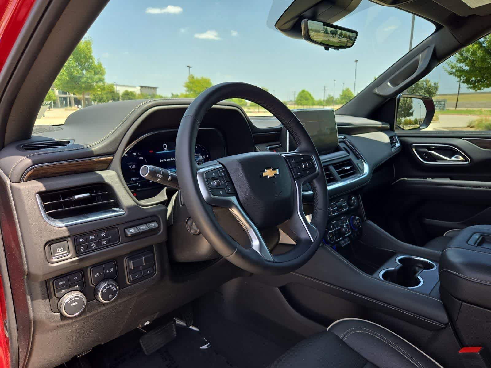 Used 2024 Chevrolet Tahoe Premier w/ Premium Package AWD/4WD image 2