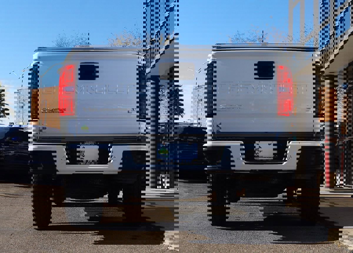 Used 2022 Chevrolet Colorado LT w/ Fleet Safety Package image 12