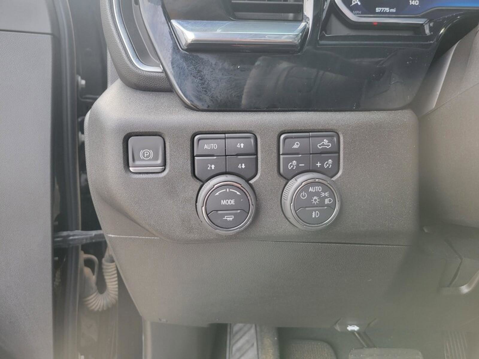 Used 2024 Chevrolet Silverado 2500 High Country image 12