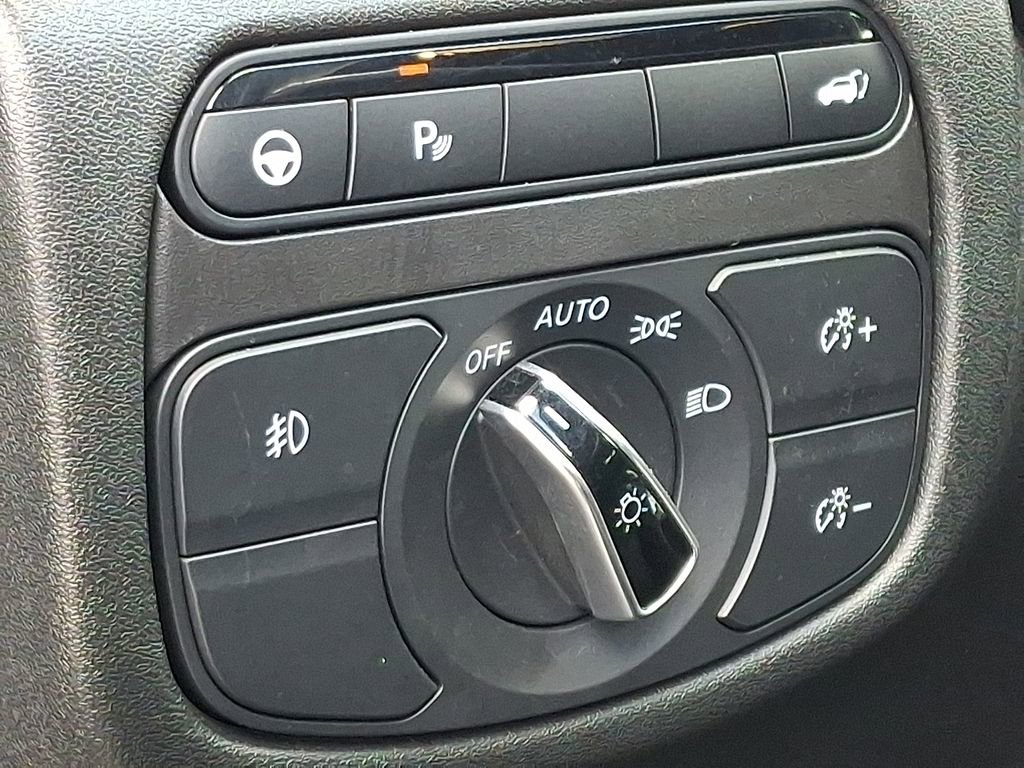 Used 2025 INFINITI QX55 Essential image 25