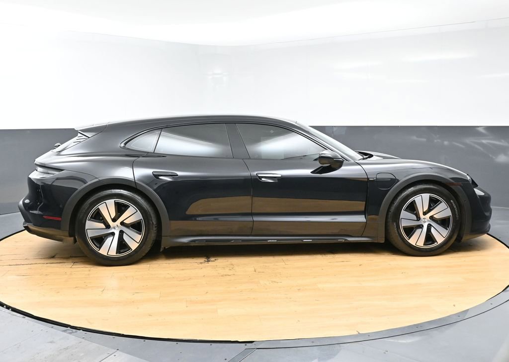 Used 2023 Porsche Taycan 4 Cross Turismo w/ Premium Package image 8