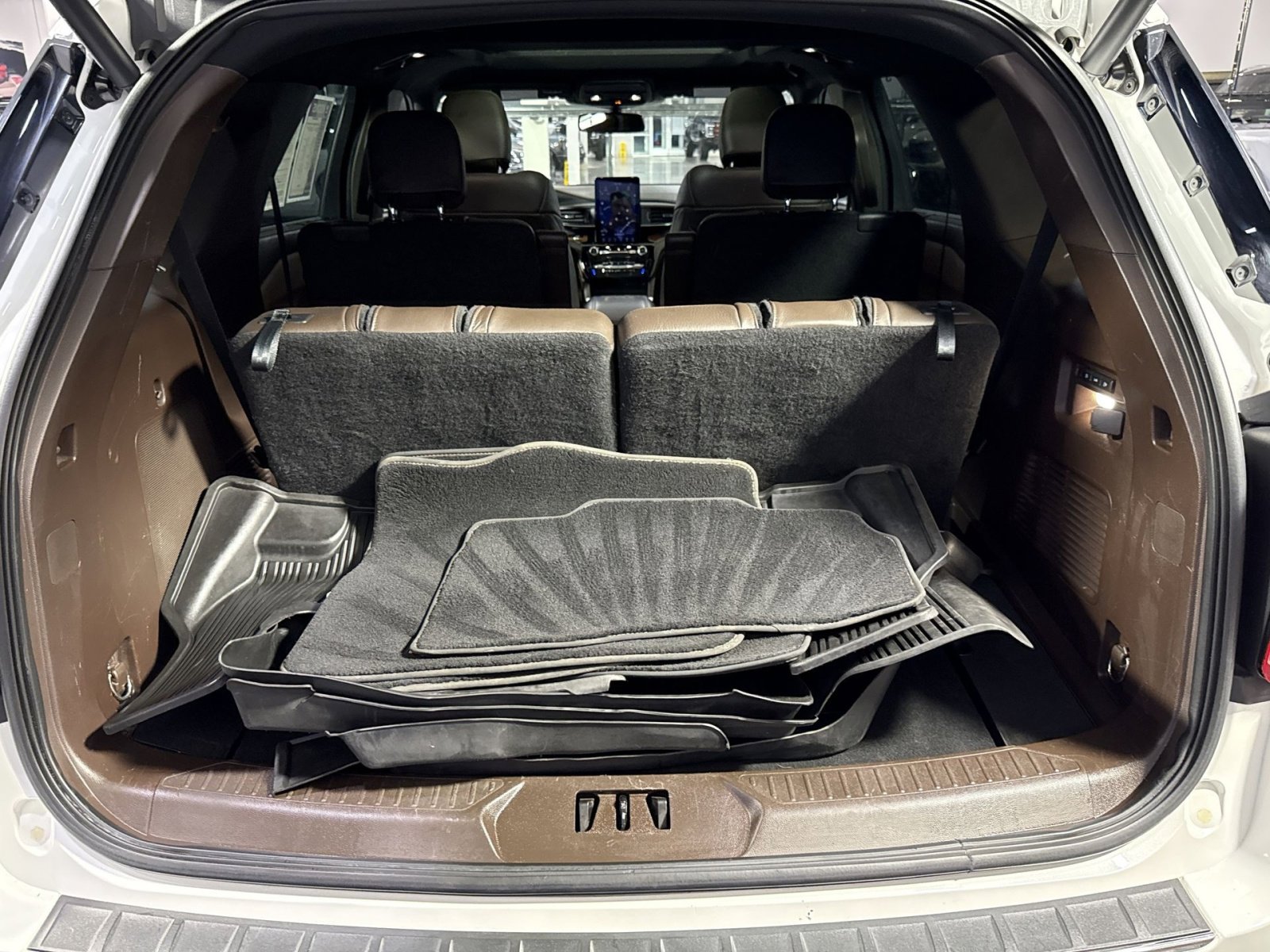 Used 2022 Ford Explorer King Ranch w/ Premium Technology Package AWD/4WD image 33
