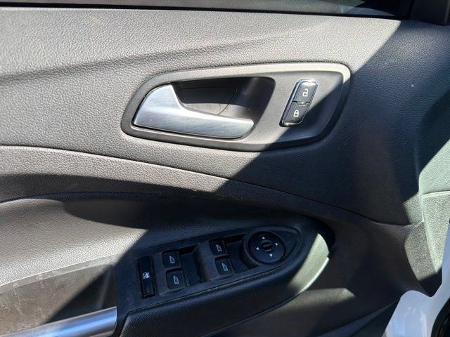 Used 2016 Ford Escape SE w/ SE Cold Weather Package AWD/4WD image 24