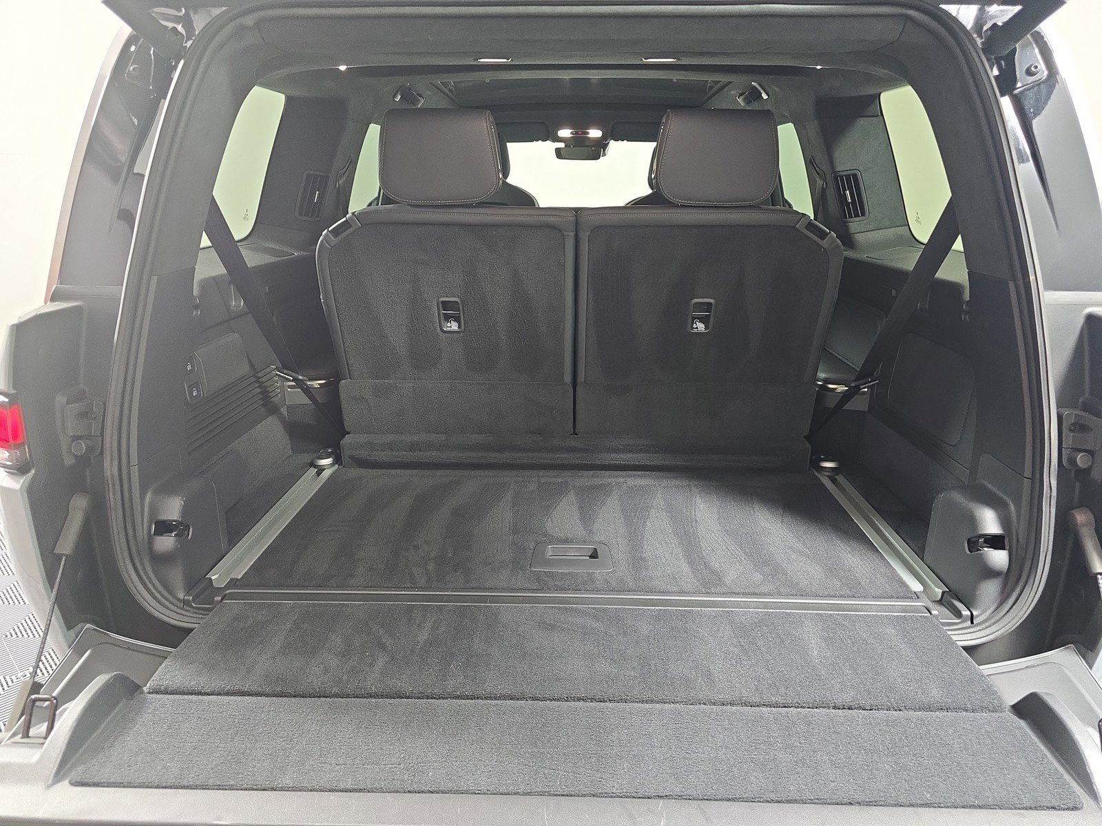 Used 2024 Rivian R1S Adventure AWD/4WD image 15