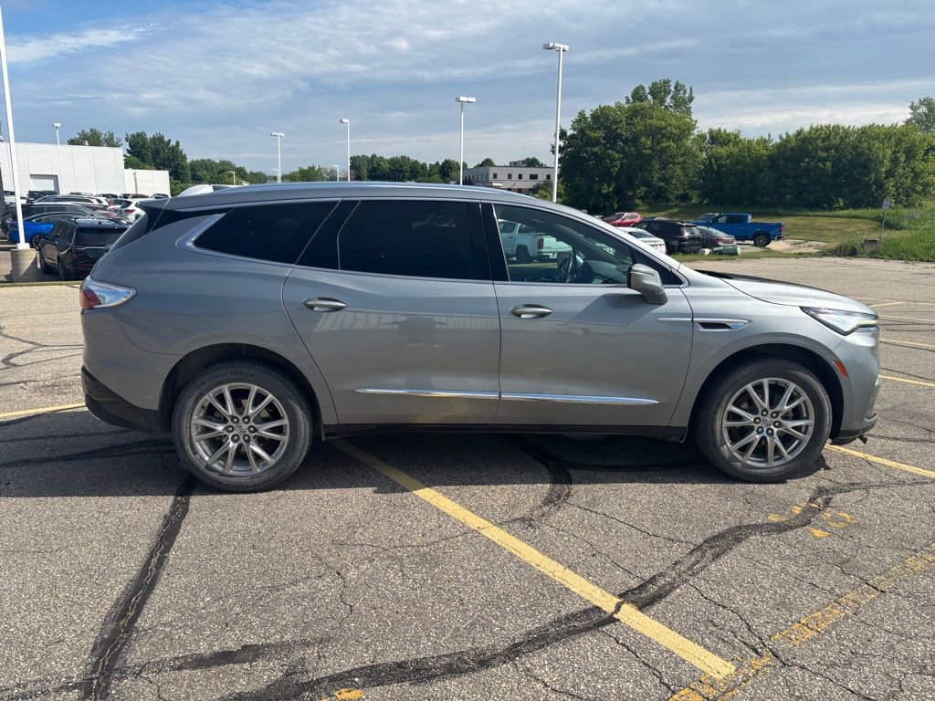 Used 2023 Buick Enclave Essence w/ Experience Buick Package AWD/4WD image 8
