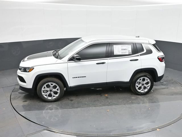 Used 2025 Jeep Compass Sport w/ Mopar Graphics Package image 35