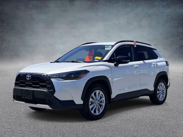 Used 2026 Toyota Corolla Cross LE FWD image 5