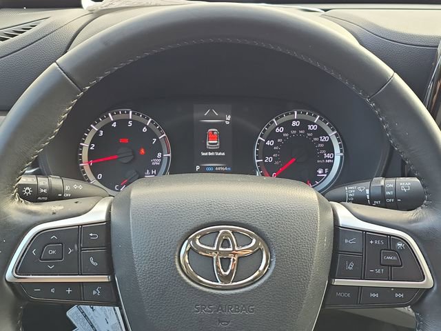 Used 2022 Toyota Highlander LE image 15