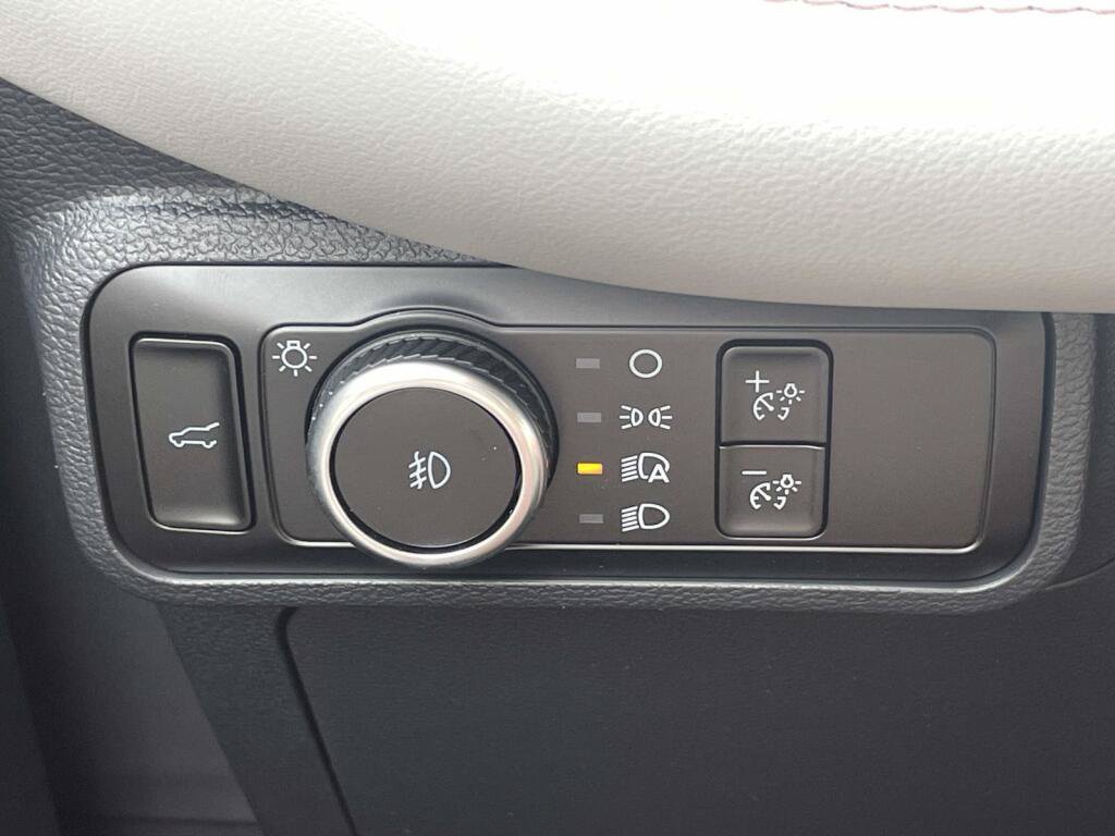 New 2026 Ford Explorer Active w/ Active Comfort Package AWD/4WD image 32