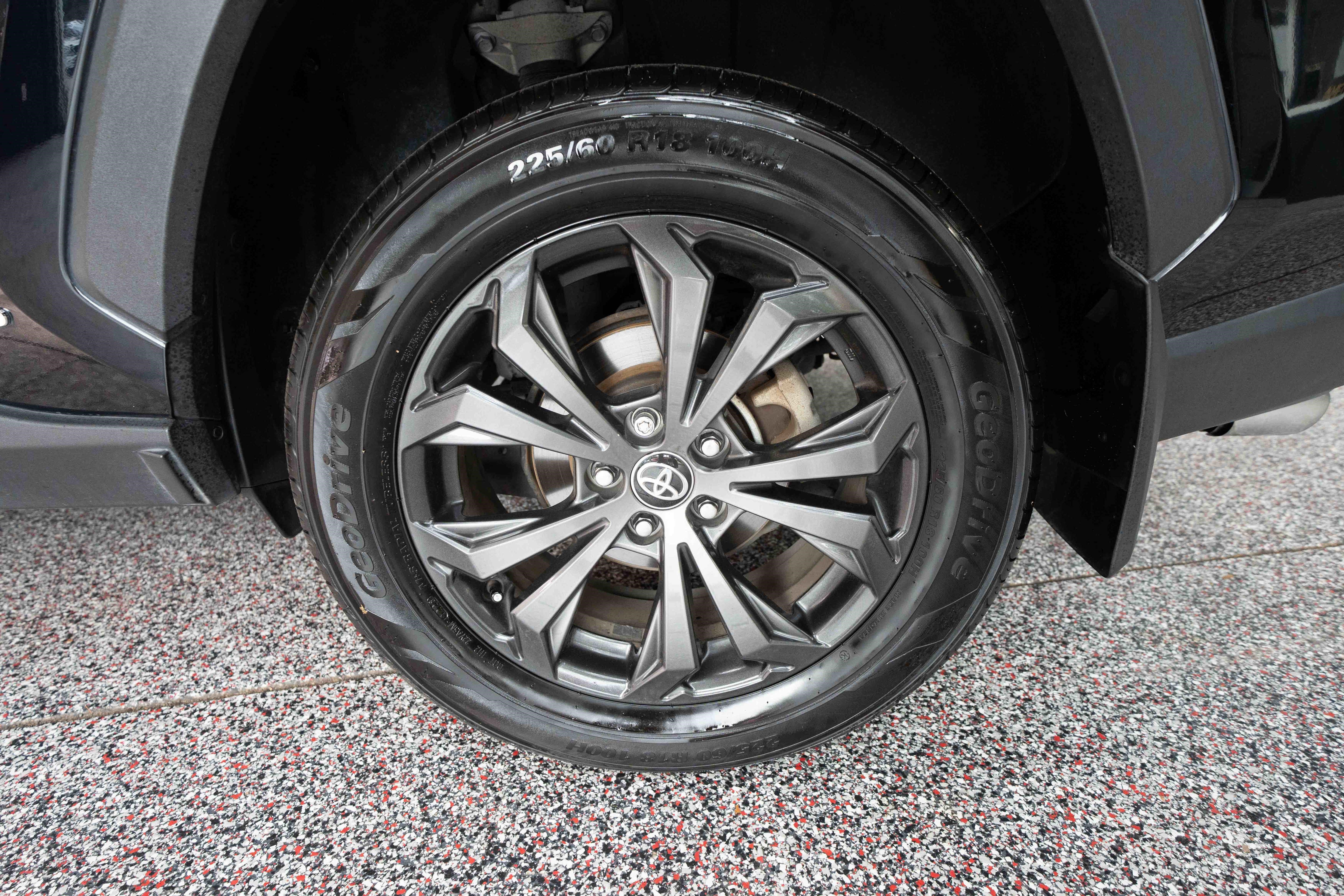 Used 2024 Toyota RAV4 XLE Premium AWD/4WD image 30