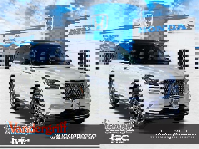 Used 2022 Lincoln Corsair Standard w/ Premium Package image 1