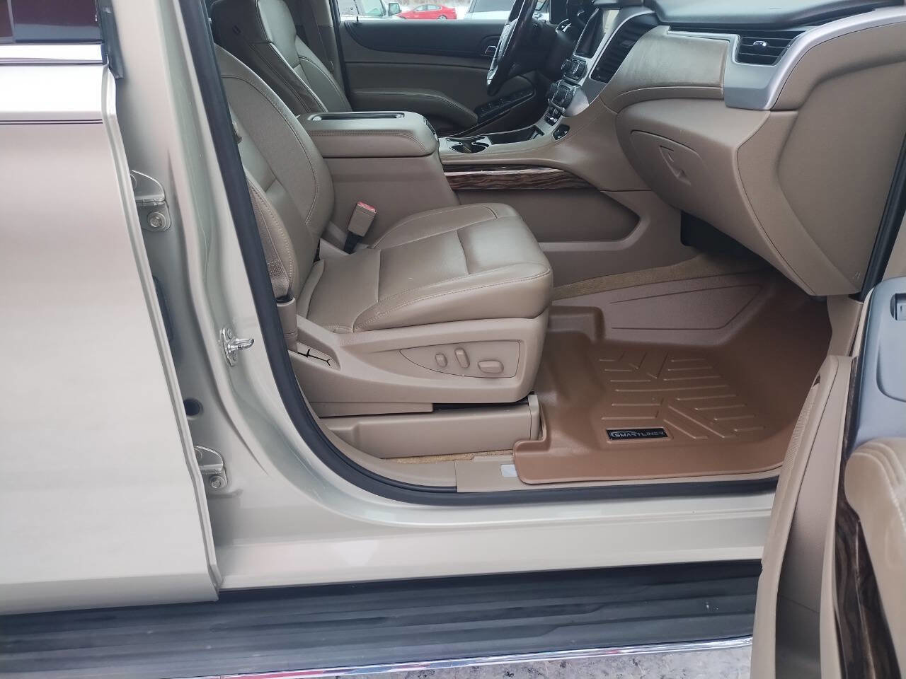 Used 2015 GMC Yukon SLT image 31