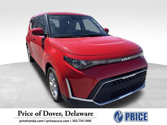 Used 2023 Kia Soul LX w/ LX Technology Package FWD image 1