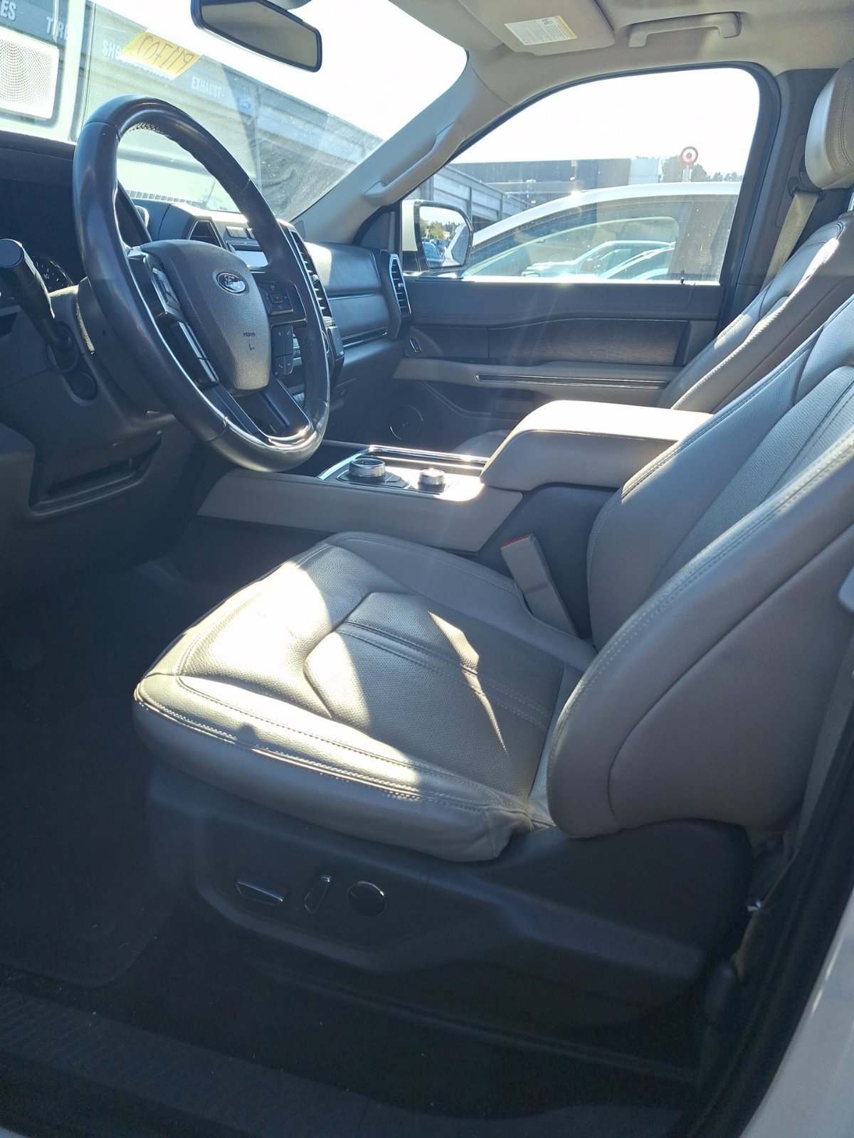 Used 2021 Ford Expedition Max Limited AWD/4WD image 10