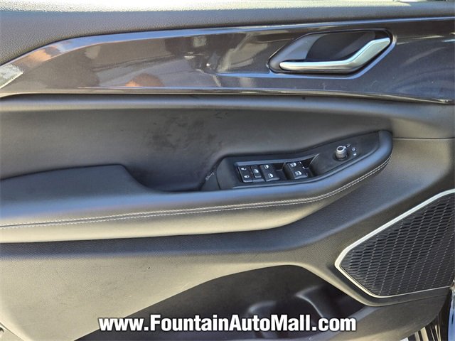 Used 2022 Jeep Grand Cherokee L Laredo image 19