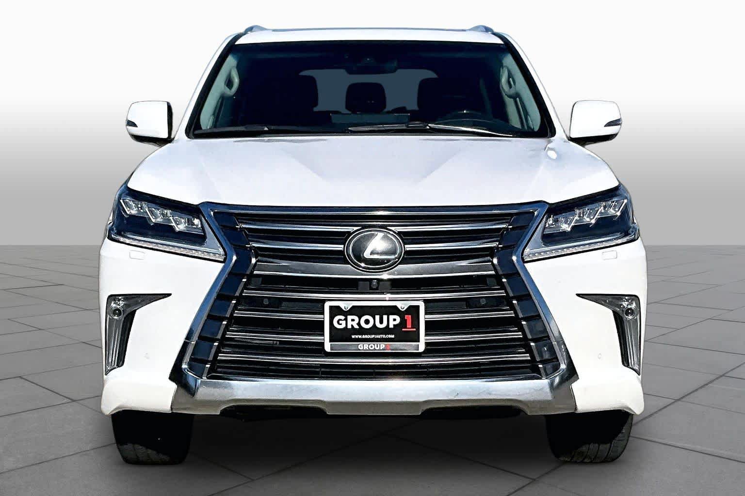 Used 2021 Lexus LX 570 4WD w/ Luxury Package image 4