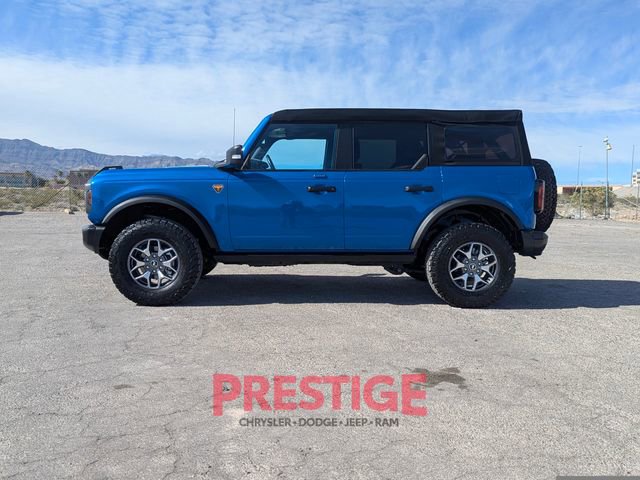 Used 2023 Ford Bronco Badlands image 11
